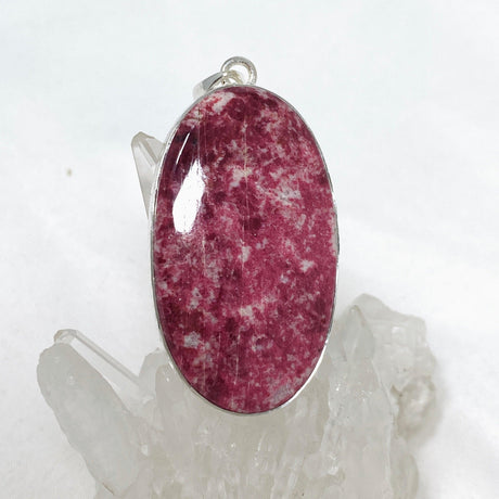 Thulite Oval Pendant in a Hammered Setting KPGJ4483 - Nature's Magick