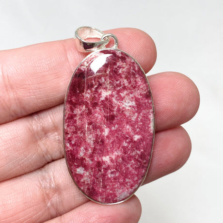 Thulite Oval Pendant in a Hammered Setting KPGJ4483 - Nature's Magick