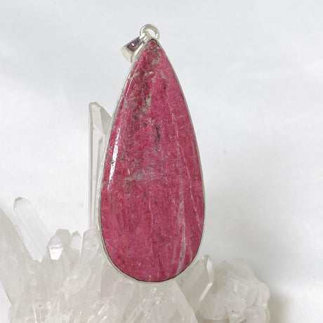 Thulite Teardrop Pendant in a Hammered Setting KPGJ4488 - Nature's Magick