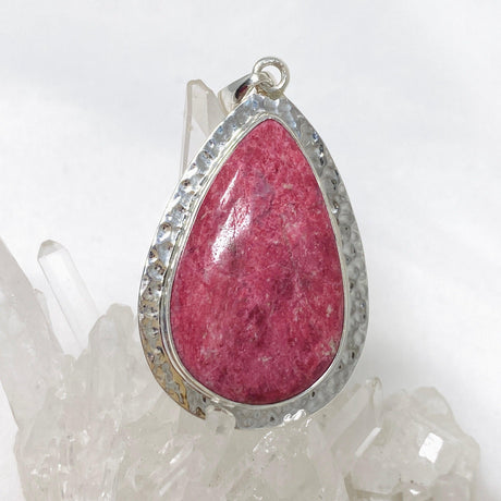 Thulite Teardrop Pendant in a Hammered Setting KPGJ4489 - Nature's Magick