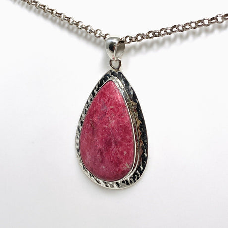 Thulite Teardrop Pendant in a Hammered Setting KPGJ4489 - Nature's Magick