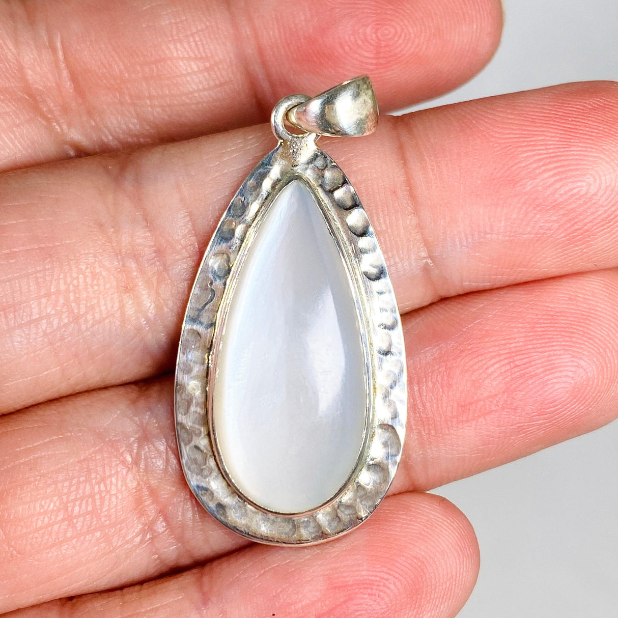 White Moonstone teardrop pendant KPGJ3091 - Nature's Magick