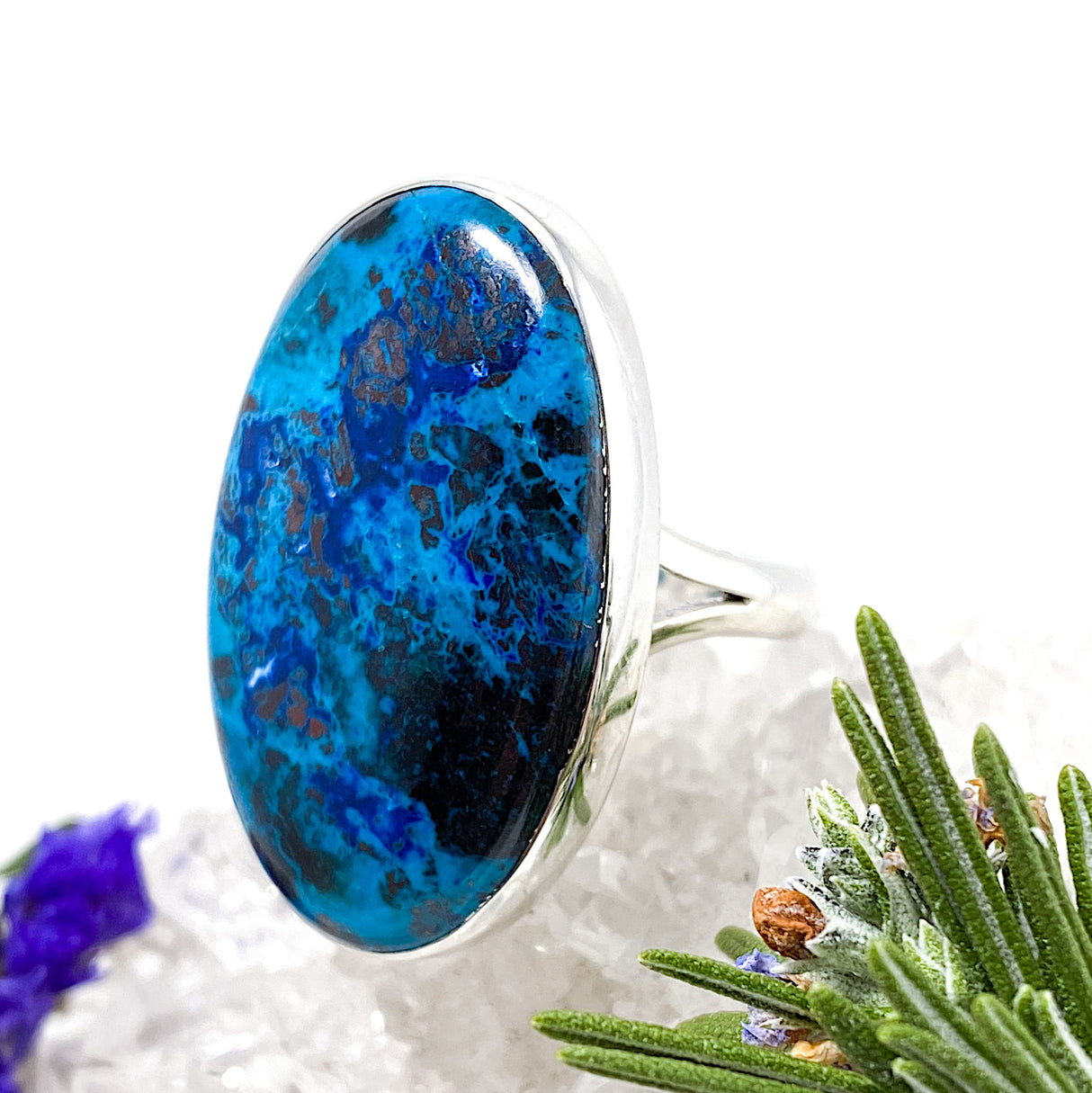 Shattuckite oval ring with split band  s.9 KRGJ1695