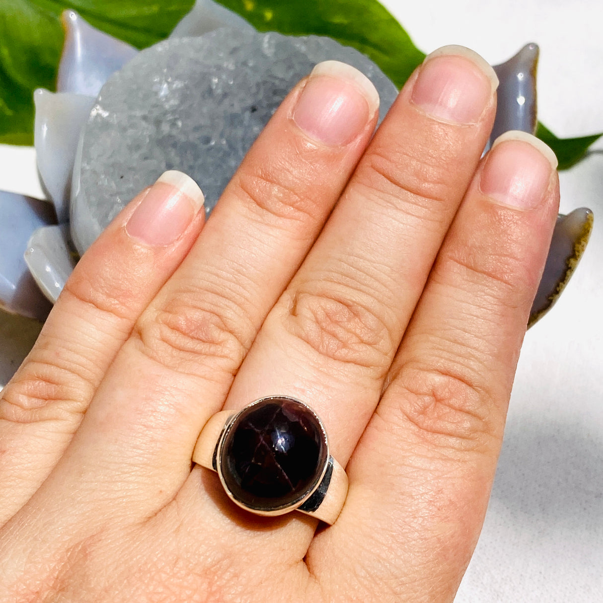 Star Garnet round ring s.9 KRGJ1837