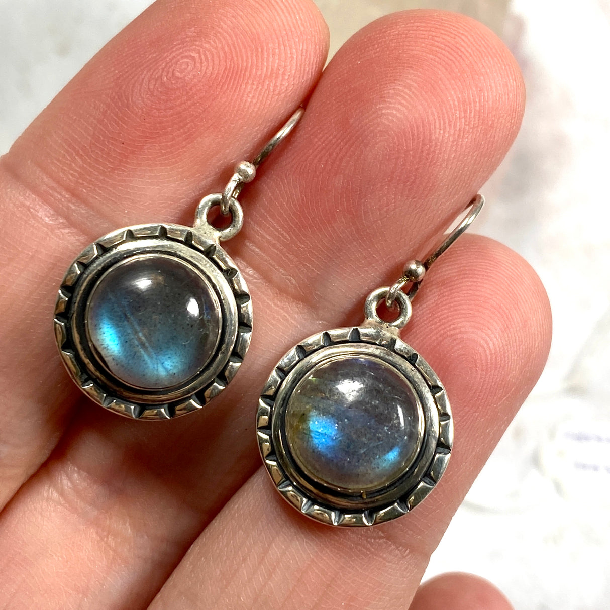 Labradorite round filagree earrings KEGJ702