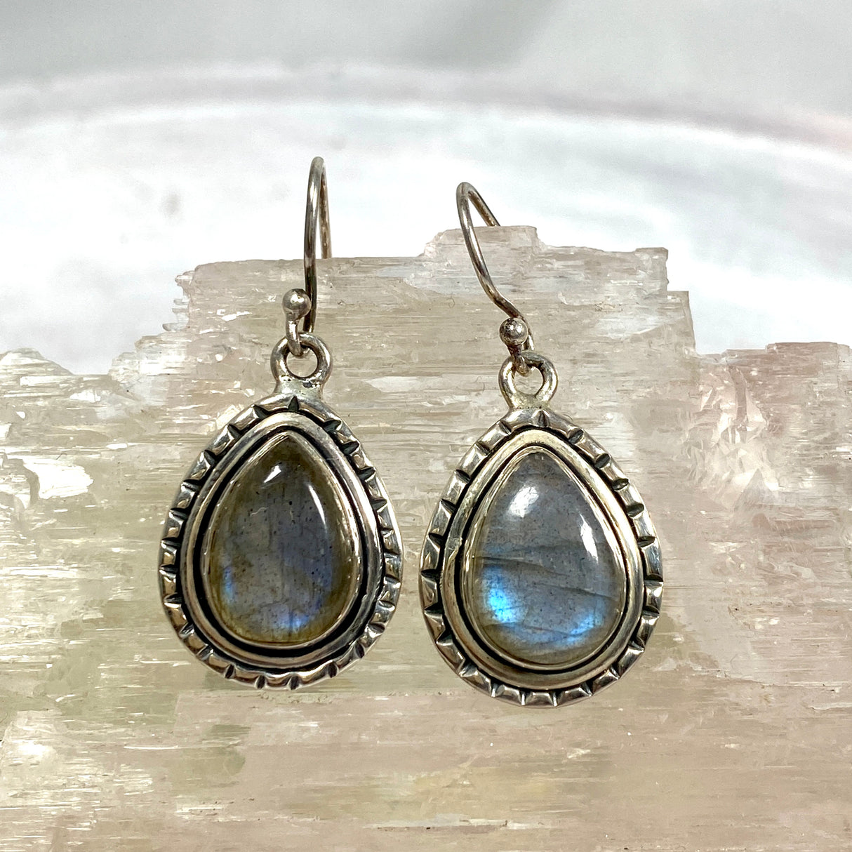 Labradorite teardrop filagree earrings KEGJ701