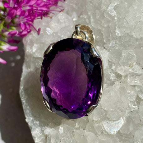 Amethyst faceted oval pendant KPGJ2713 - Nature's Magick