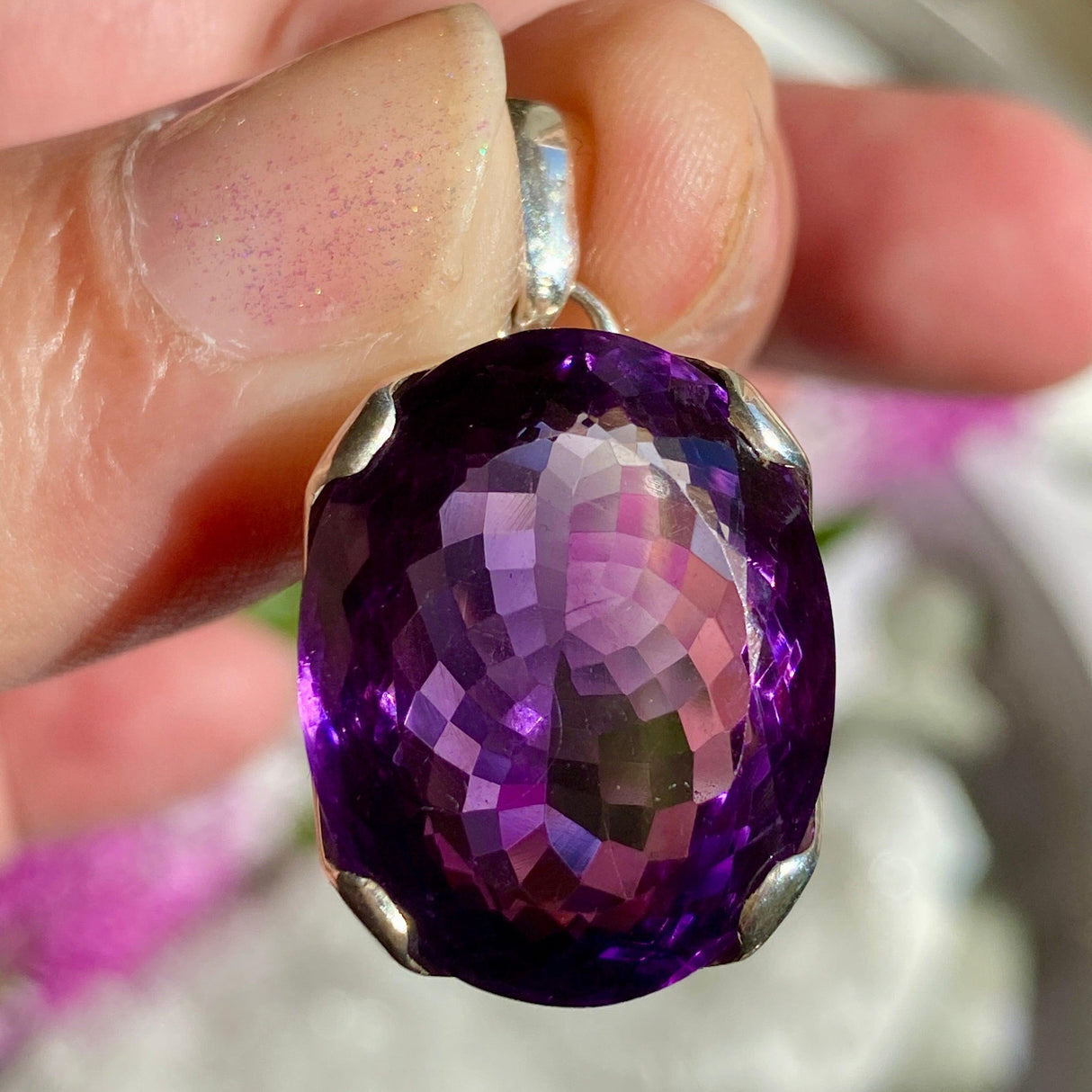Amethyst faceted oval pendant KPGJ2713 - Nature's Magick