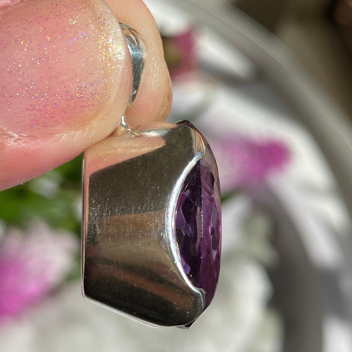 Amethyst faceted oval pendant KPGJ2713 - Nature's Magick