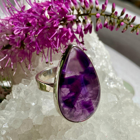 Amethyst teardrop cabochon ring s.6 SS08 - Nature's Magick