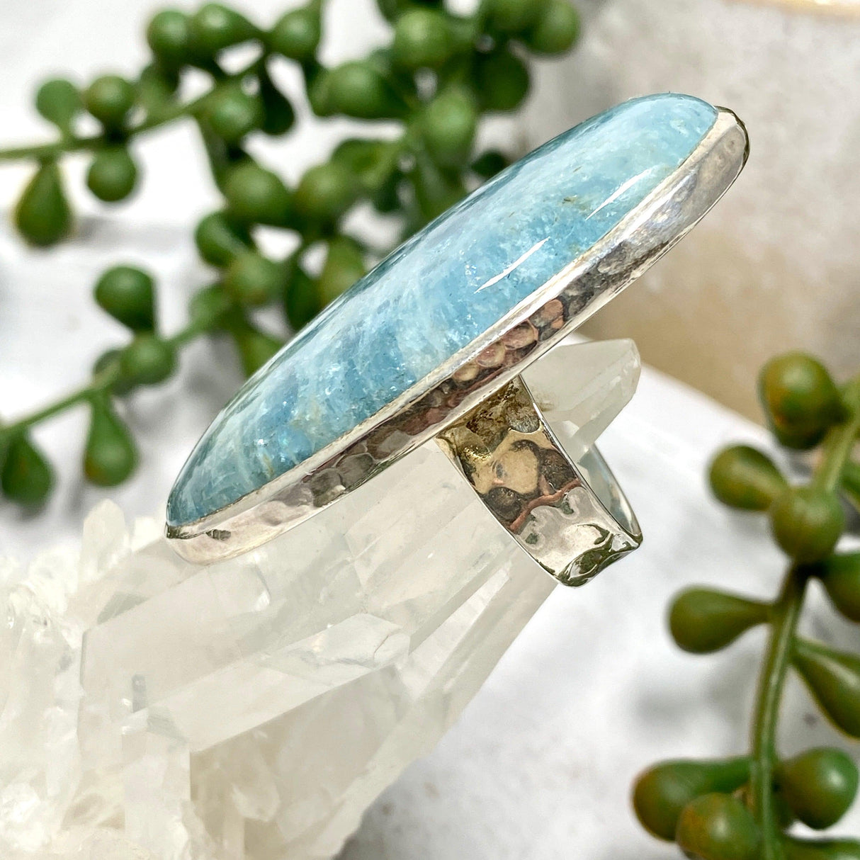 Aquamarine large oval cabochon ring with beaten band s.7 KRGJ1346 - Nature's Magick