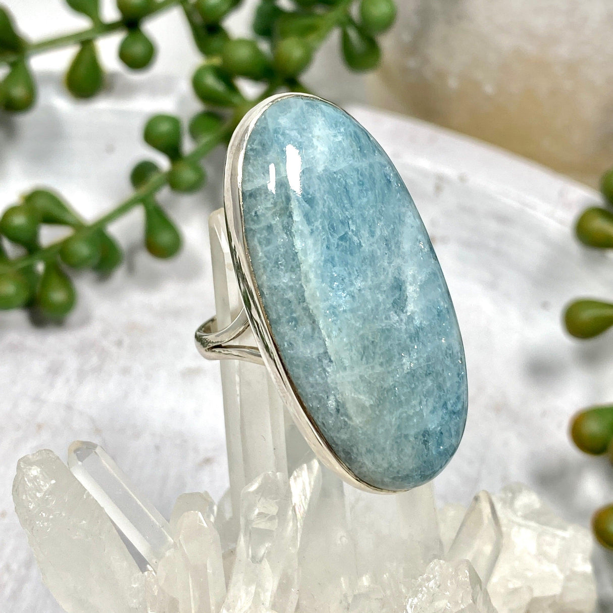 Aquamarine large oval cabochon ring with split band s.10 KPGJ1351 - Nature's Magick