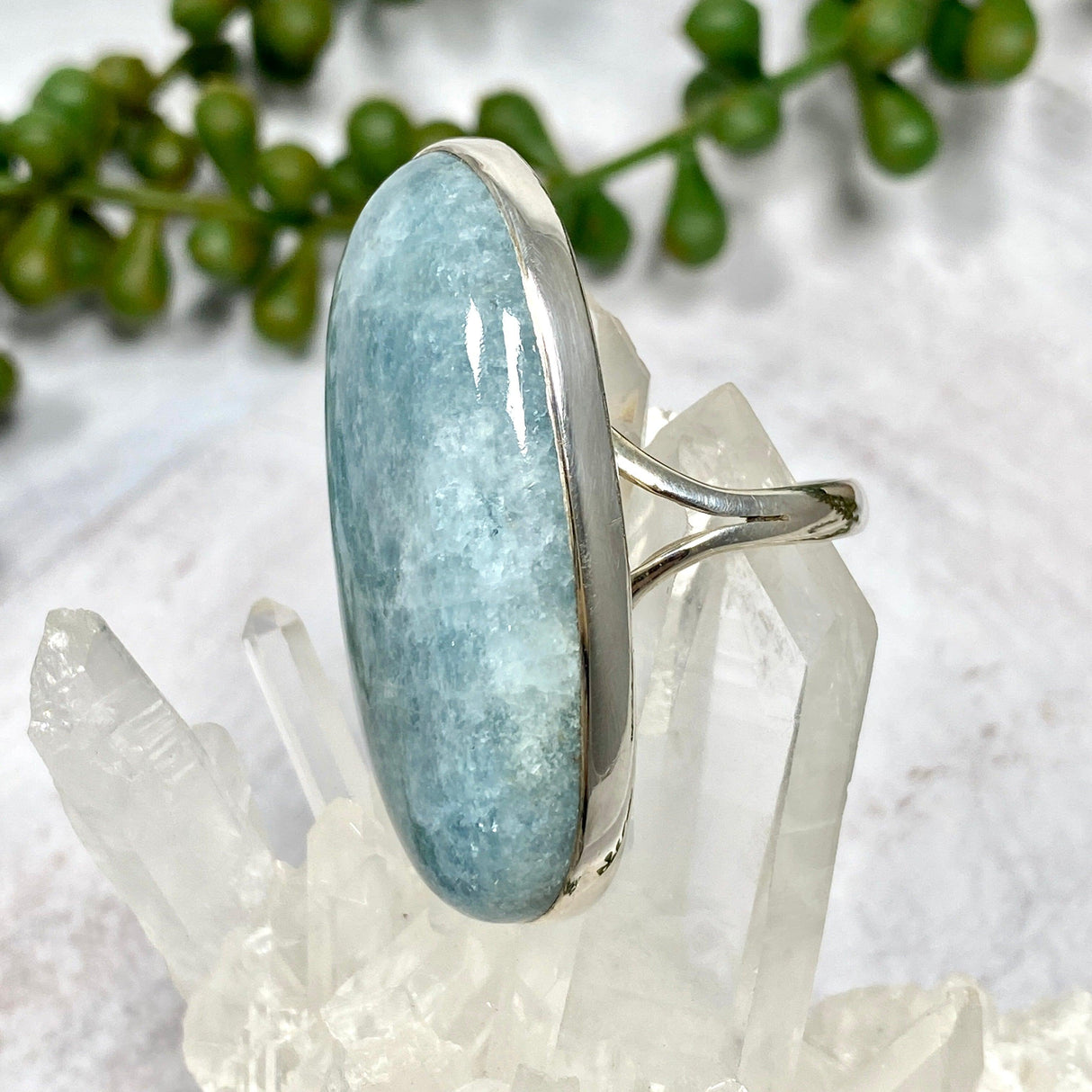 Aquamarine large oval cabochon ring with split band s.10 KPGJ1351 - Nature's Magick