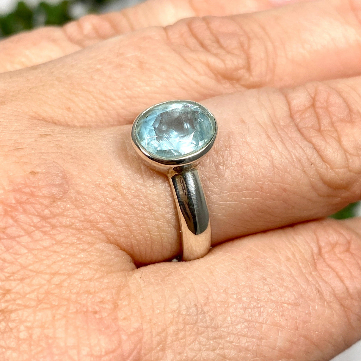 Aquamarine small faceted oval ring s.7.5 PRGJ141 - Nature's Magick