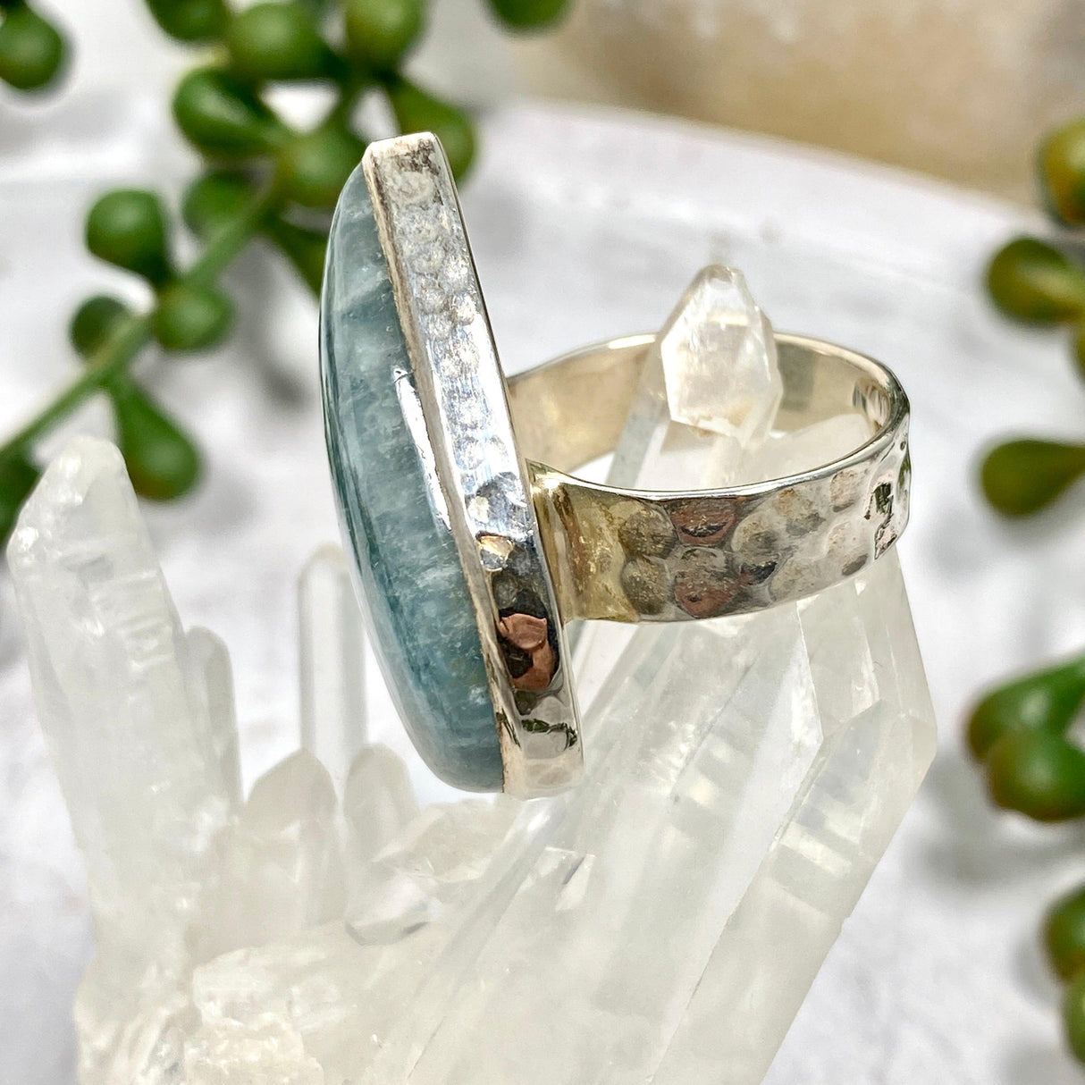 Aquamarine teardrop cabochon ring with beaten band s.8 KPGJ1345 - Nature's Magick