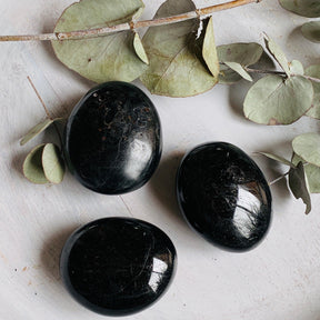 Black tourmaline palmstone 100-150g BTP-L - Nature's Magick