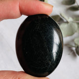 Black tourmaline palmstone 70-100g BTP-S - Nature's Magick