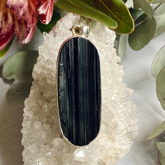 Black Tourmaline raw oval pendant KPGJ2551 - Nature's Magick