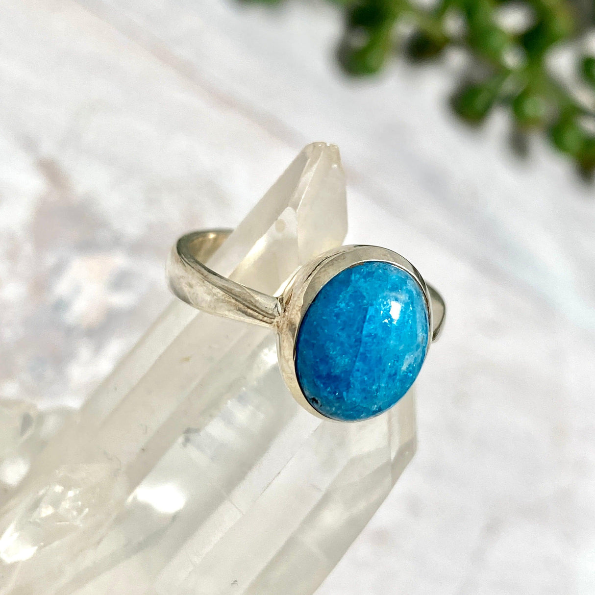 Blue Apatite oval cabochon ring s.7 KRGJ1788 - Nature's Magick