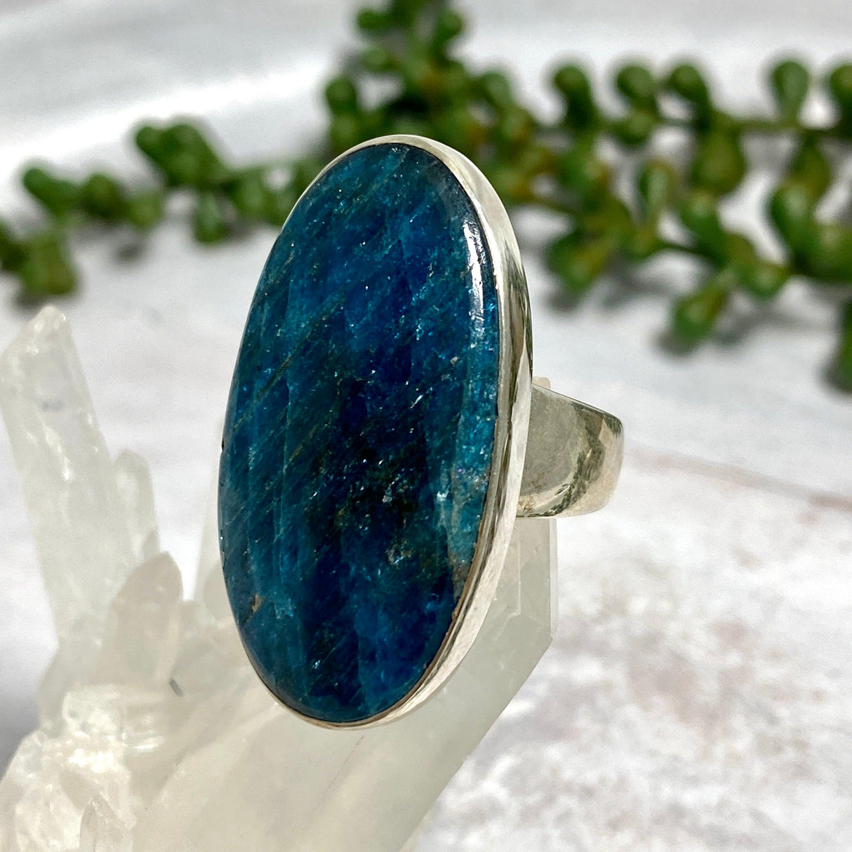 Blue Apatite oval ring s.9 KRGJ1790 - Nature's Magick