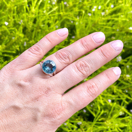 Blue Topaz round faceted ring s.6 KRGJ2305 - Nature's Magick