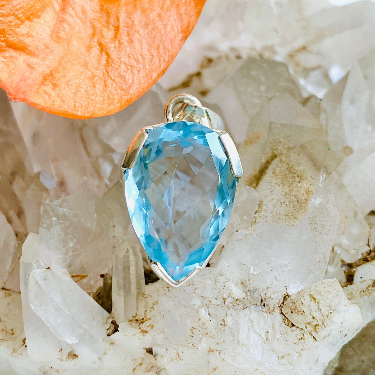 Blue Topaz teardrop faceted pendant KPGJ3024 - Nature's Magick