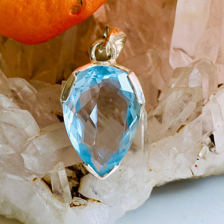 Blue Topaz teardrop faceted pendant KPGJ3024 - Nature's Magick