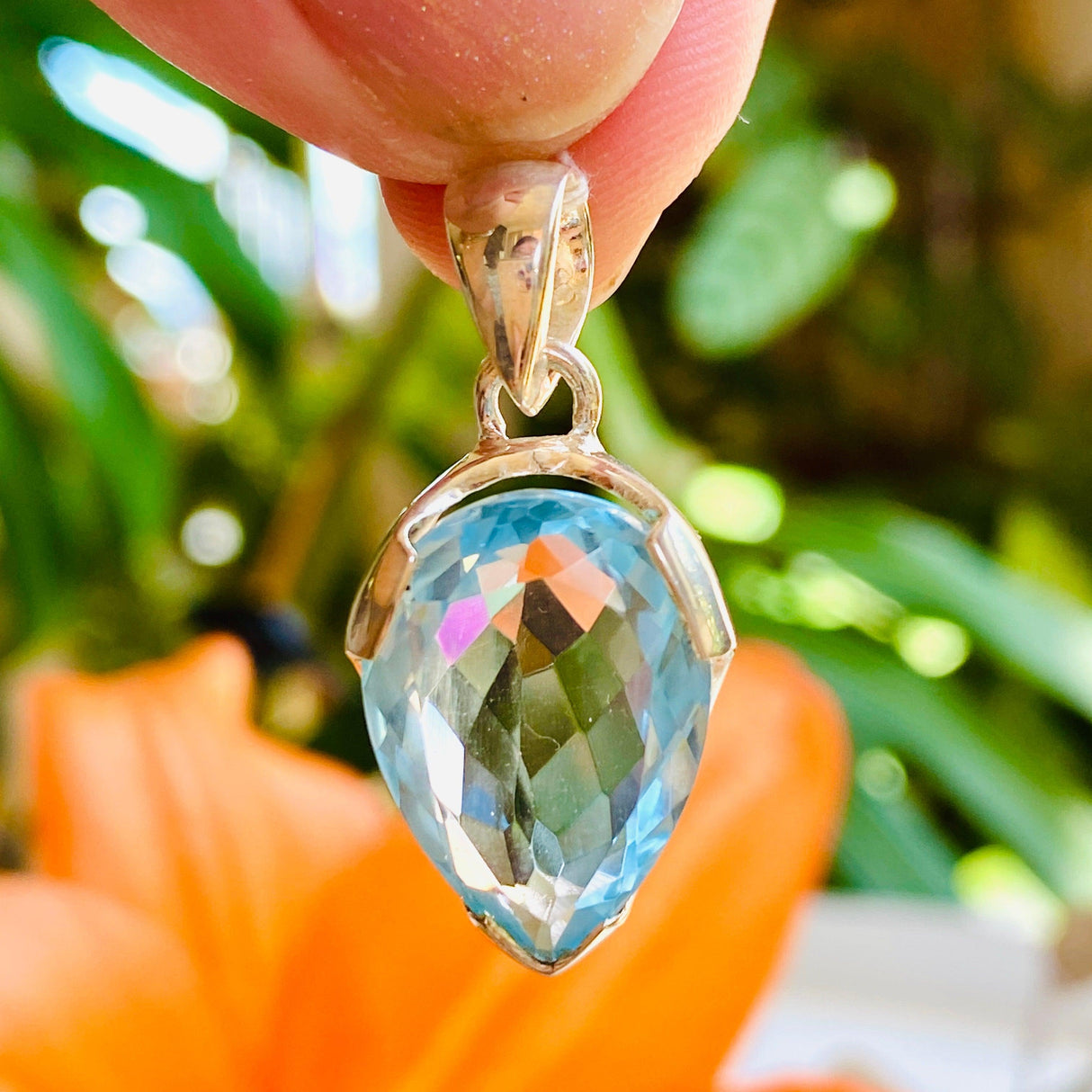 Blue Topaz teardrop faceted pendant KPGJ3024 - Nature's Magick