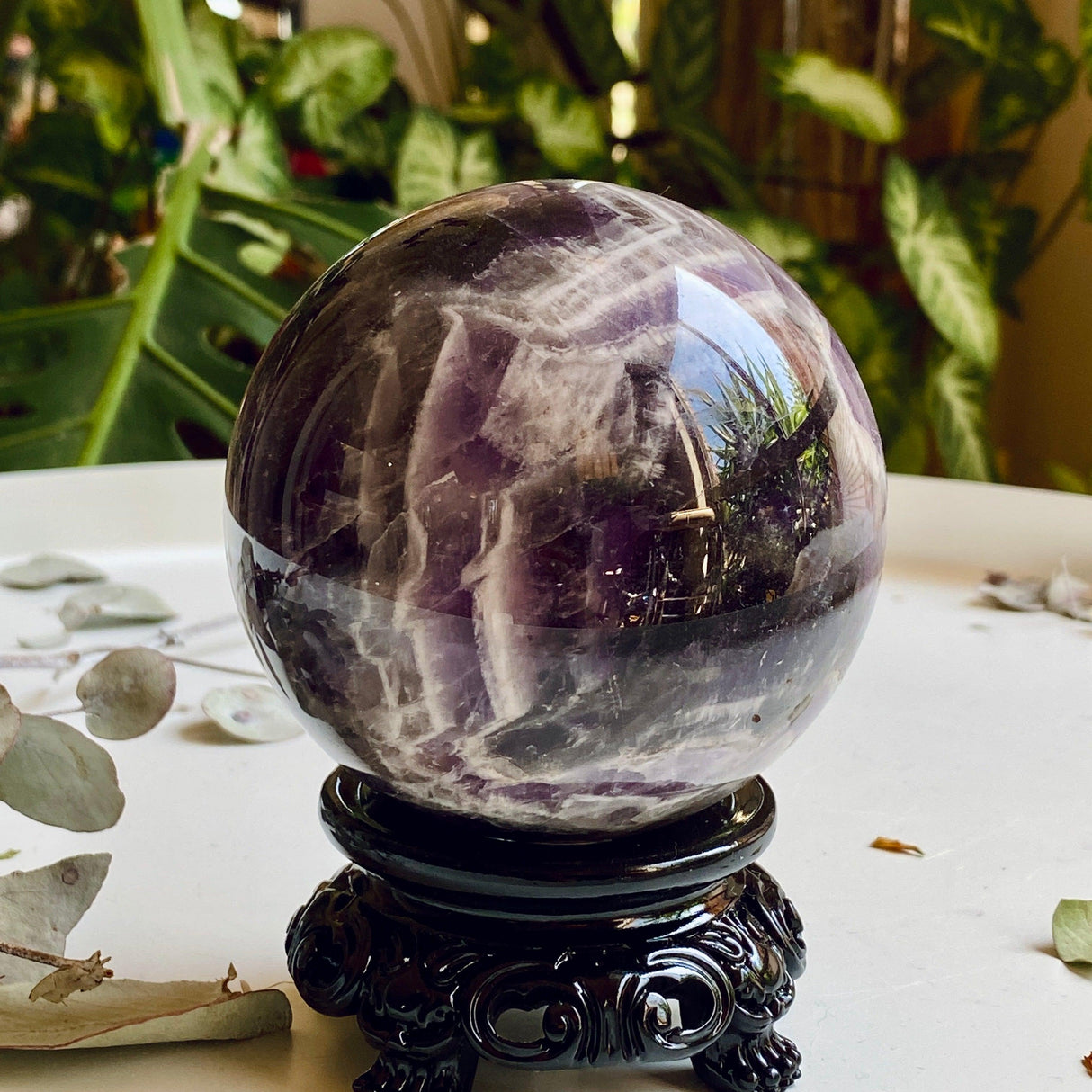 Chevron Amethyst sphere CHAMS-04 - Nature's Magick