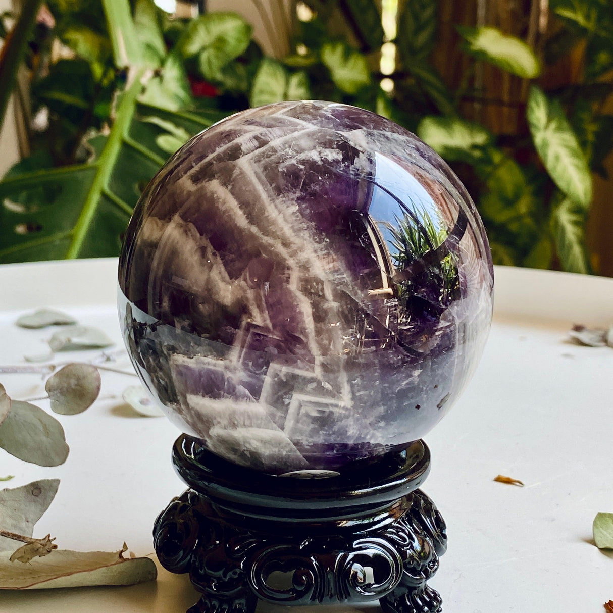 Chevron Amethyst sphere CHAMS-04 - Nature's Magick