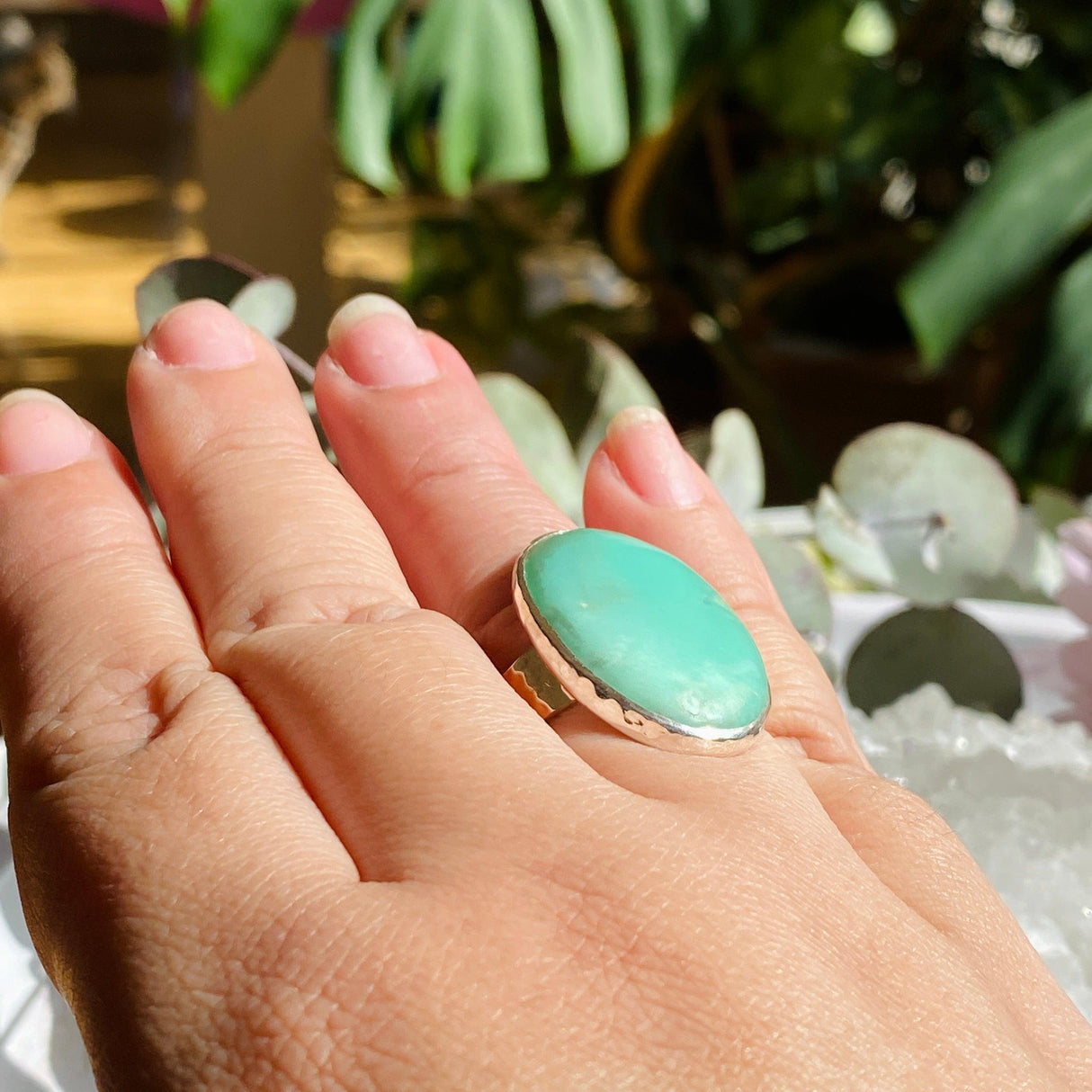 Chrysoprase oval beaten band ring s.10 KRGJ2137 - Nature's Magick