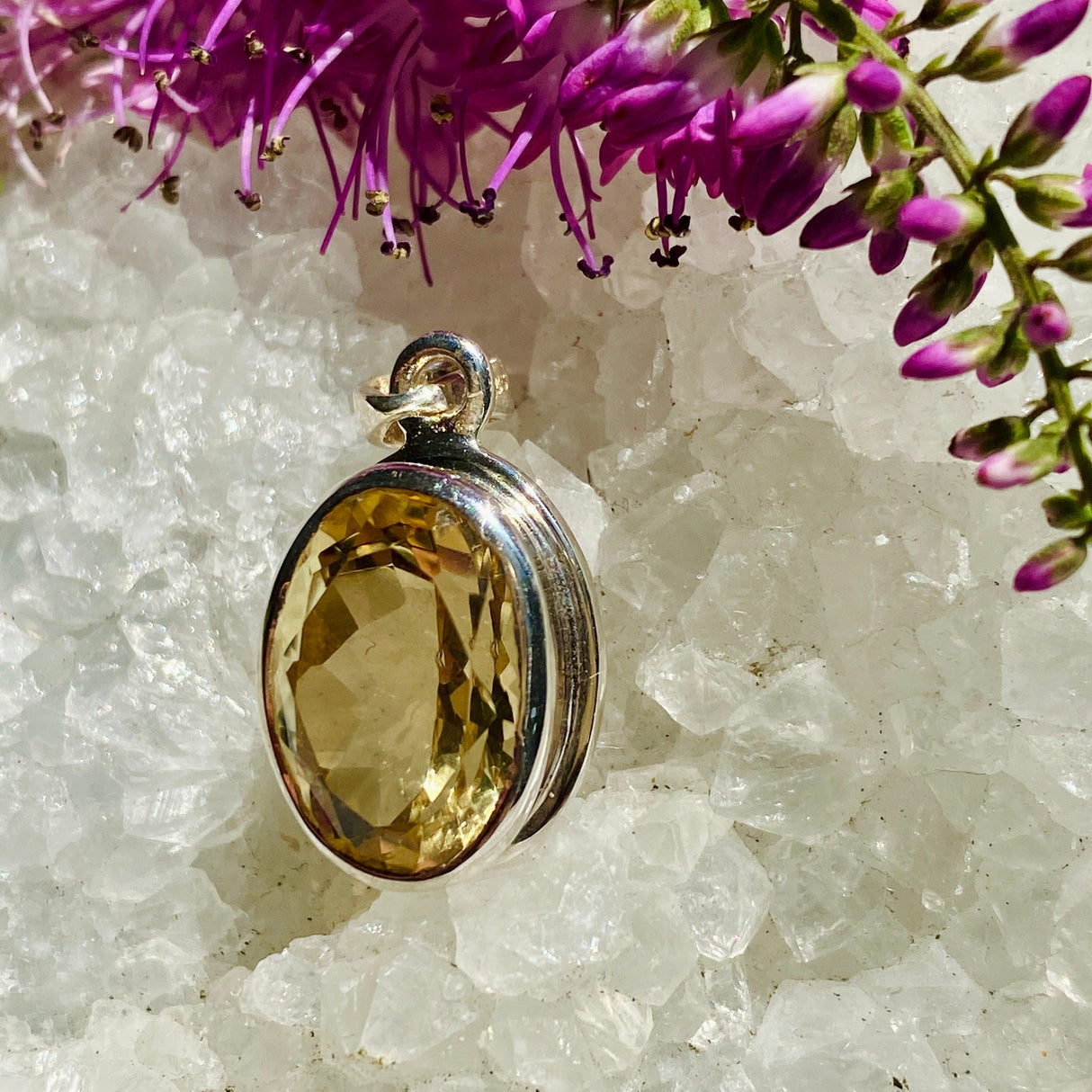 Citrine faceted oval pendant KPGJ2575 - Nature's Magick