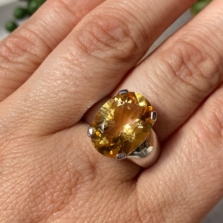 Citrine oval cut ring s.8 HRGJ-24 - Nature's Magick