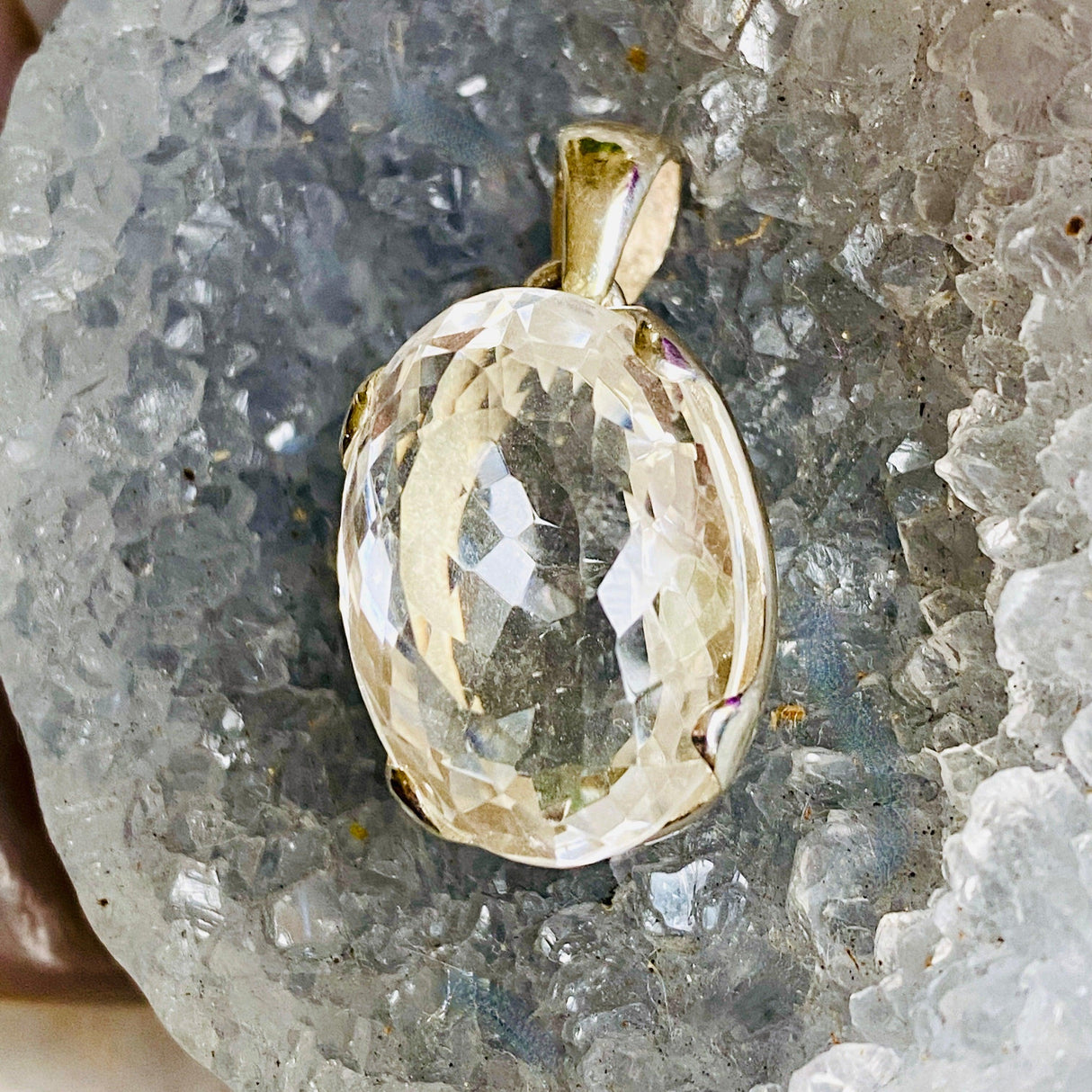 Clear Quartz oval faceted pendant KPGJ2689 - Nature's Magick