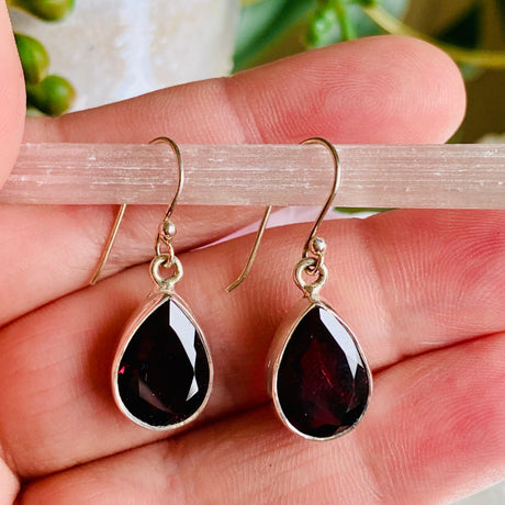 Garnet faceted teardrop earrings KEGJ814 - Nature's Magick