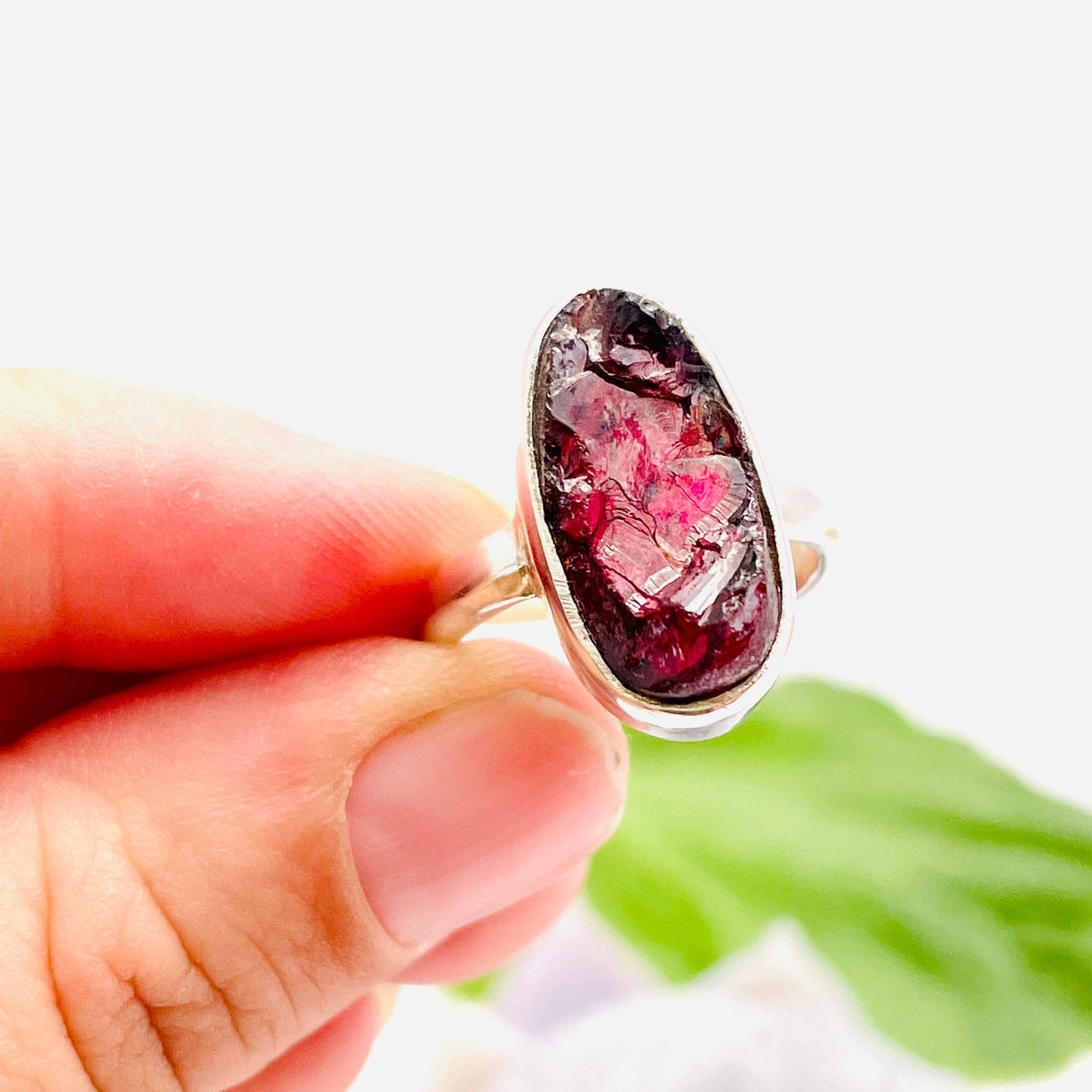 Garnet raw ring s.8 PRGJ127 - Nature's Magick