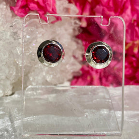 Garnet round faceted stud earrings KEGJ1083 - Nature's Magick