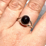 Garnet round ring with split band s.8 KRGJ1833 - Nature's Magick