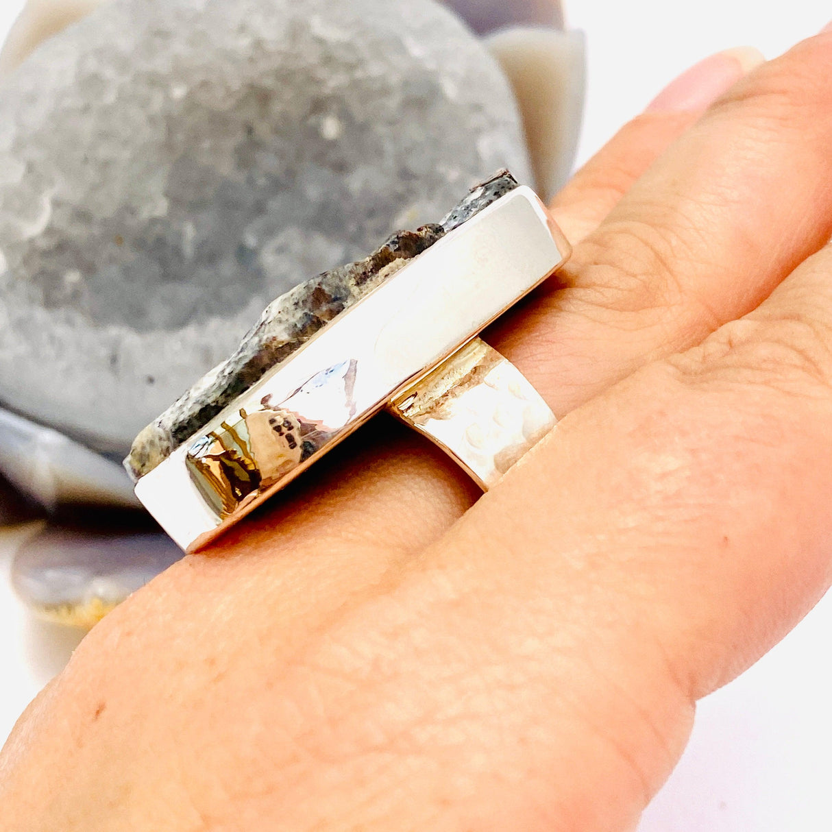 Golden Astrophyllite oval ring with beaten band s.10 KRGJ1481 - Nature's Magick