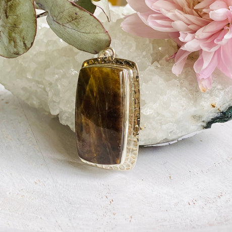 Golden Sapphire rectangular pendant KPGJ2963 - Nature's Magick