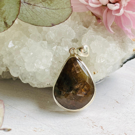 Golden Sapphire teardrop pendant KPGJ2960 - Nature's Magick