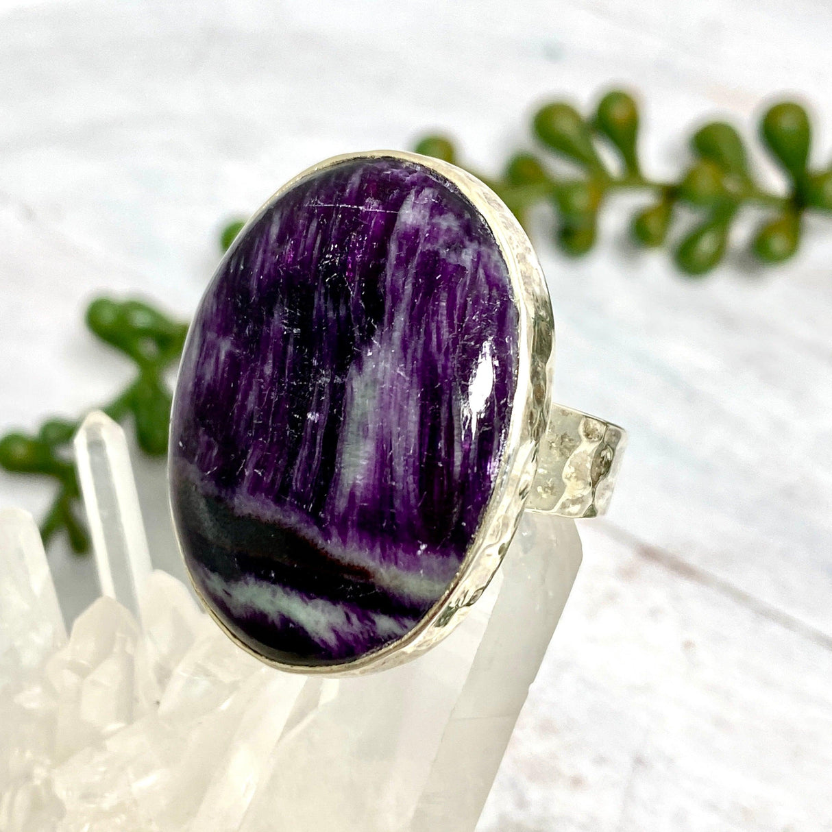 Kammererite oval cabochon ring s.10 KRGJ2387 - Nature's Magick