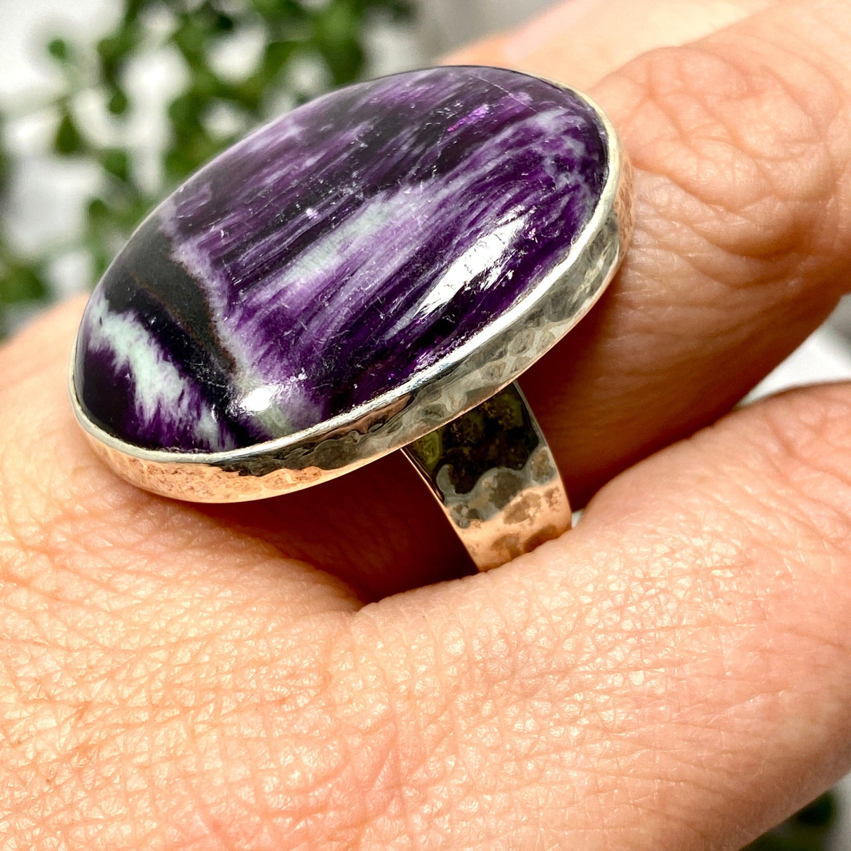 Kammererite oval cabochon ring s.10 KRGJ2387 - Nature's Magick