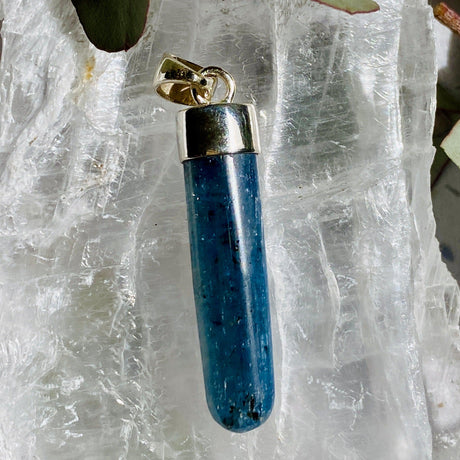 Kyanite pendant KPGJ2680 - Nature's Magick