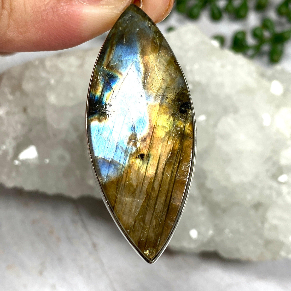 Labradorite marquise pendant KPGJ3511 - Nature's Magick