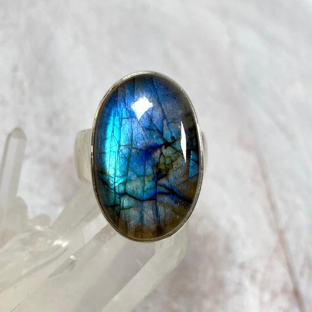 Labradorite oval cabochon ring s.9 KRGJ2751 - Nature's Magick