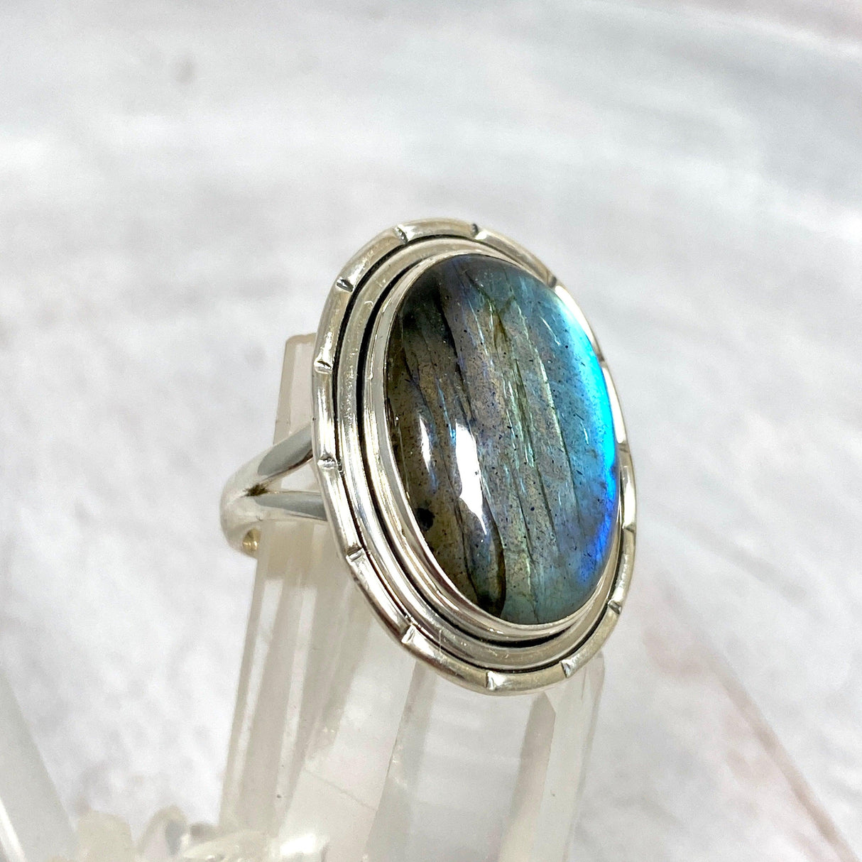 Labradorite oval filigree ring s.7 KRGJ2745 - Nature's Magick