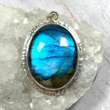 Labradorite oval pendant KPGJ3502 - Nature's Magick