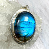 Labradorite oval pendant KPGJ3502 - Nature's Magick