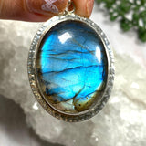 Labradorite oval pendant KPGJ3502 - Nature's Magick